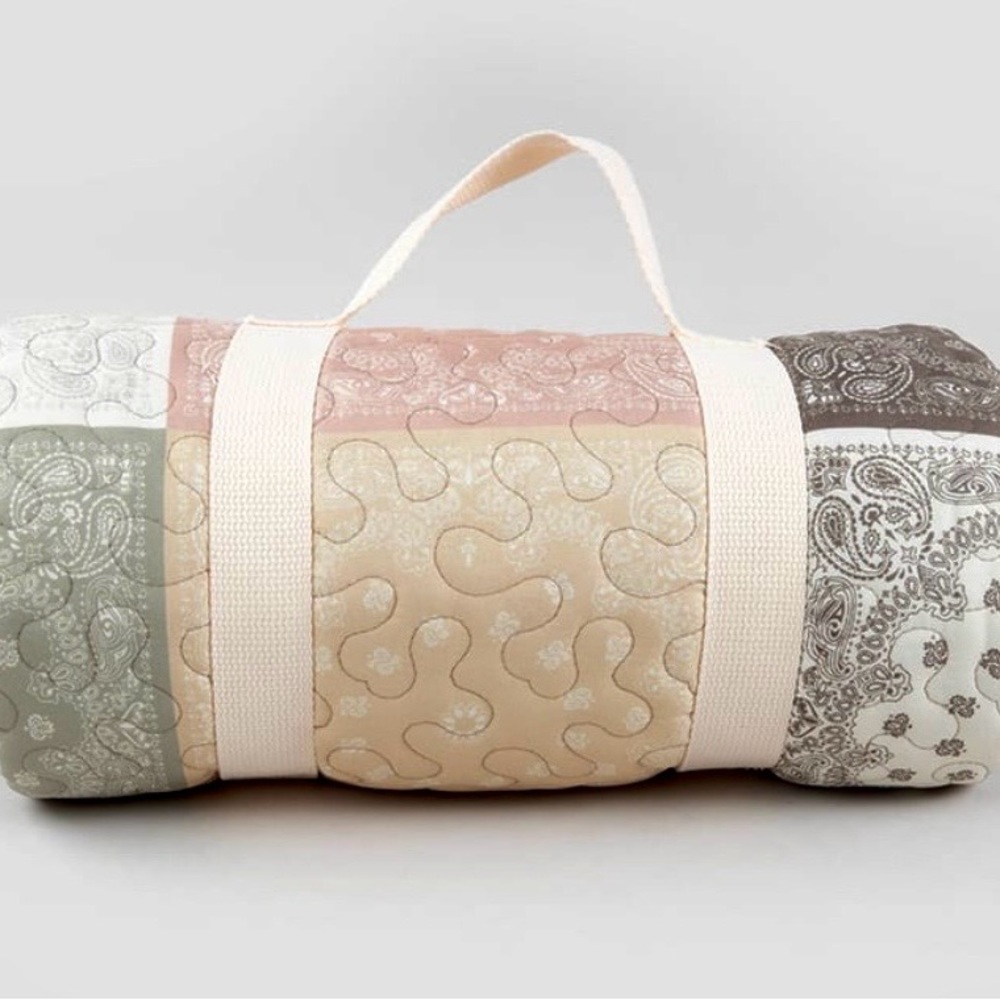 TILLY'S QUILTED BANDANA THROW BLANKET~BRAND NEW!